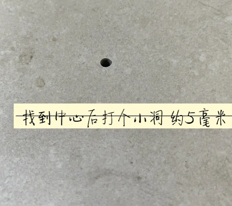 山丹瓷砖空鼓维修公司专业解答在瓷砖铺贴过程中，如果砂料搅拌不均匀，将会带来以下问题